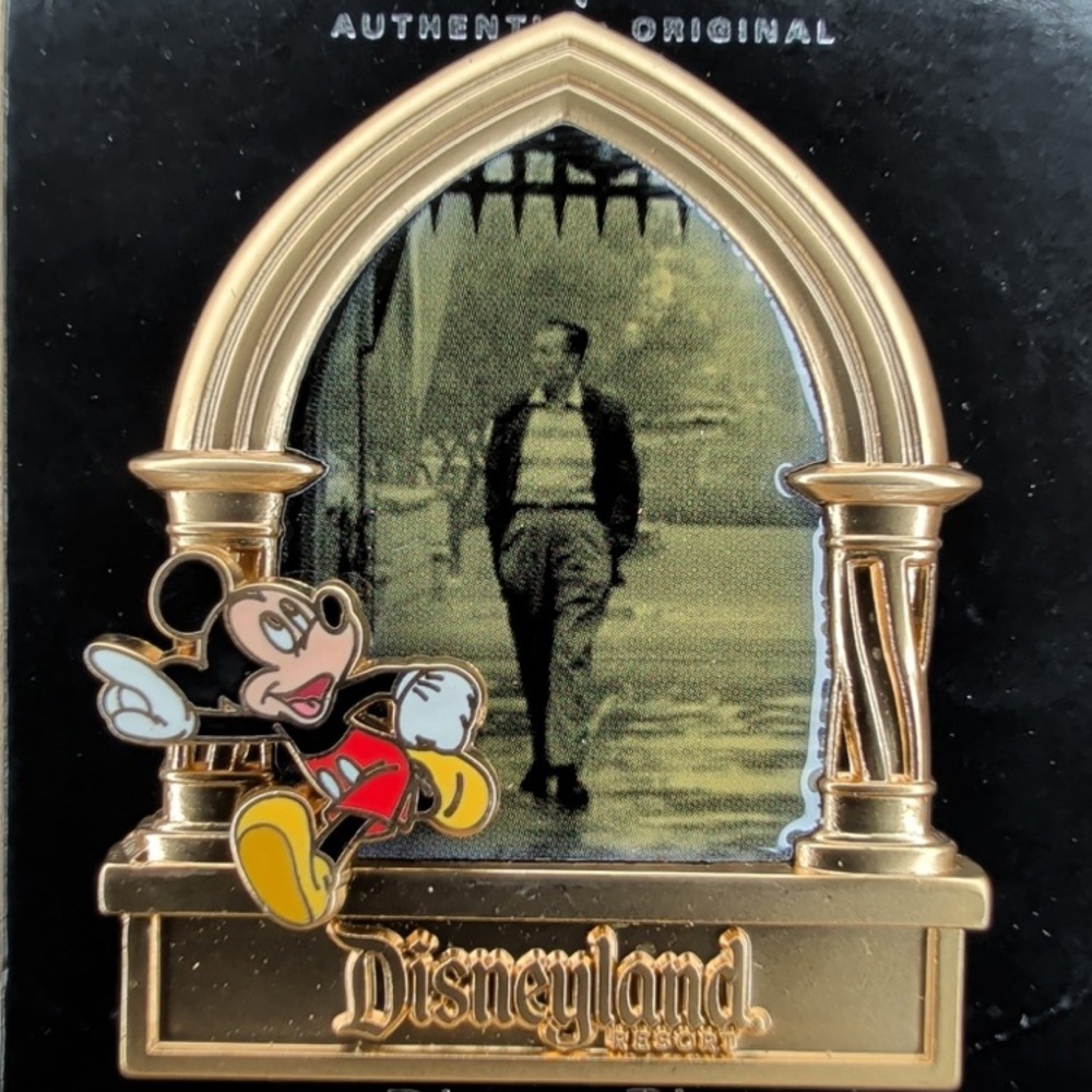 Disney parks Mickey Mouse A Walk in Walt's Footsteps Gold Arch trading pin NWT